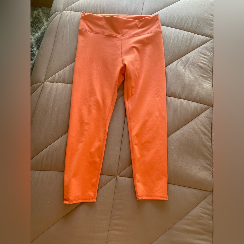 Orange Fabletics cropped